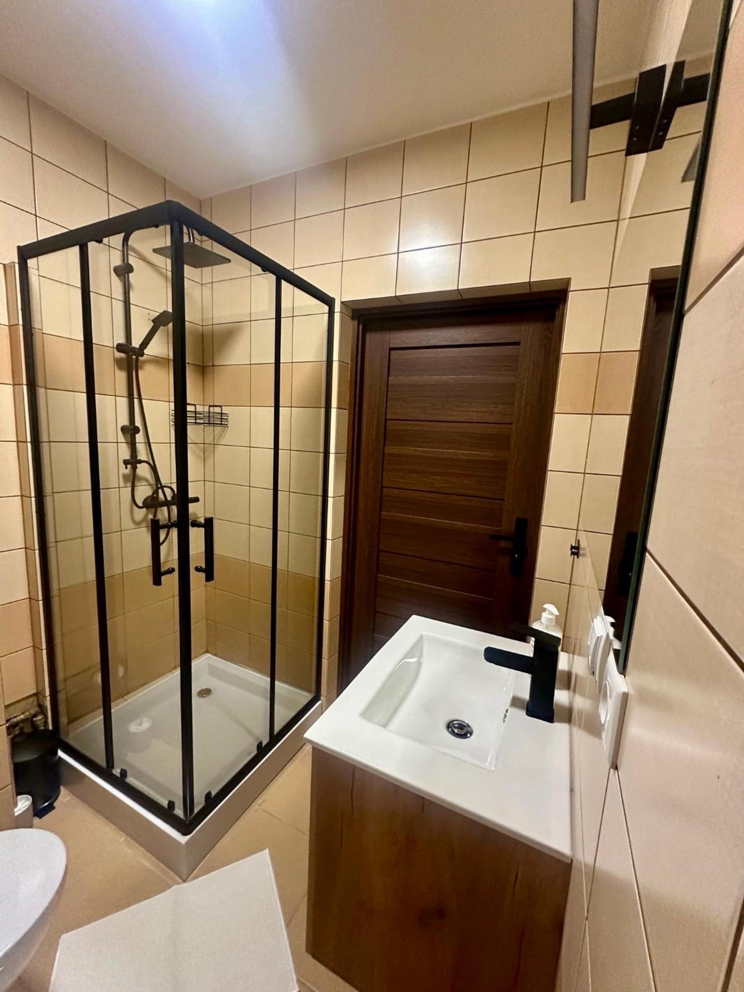 Apartament Wisteria プシェムィシル エクステリア 写真