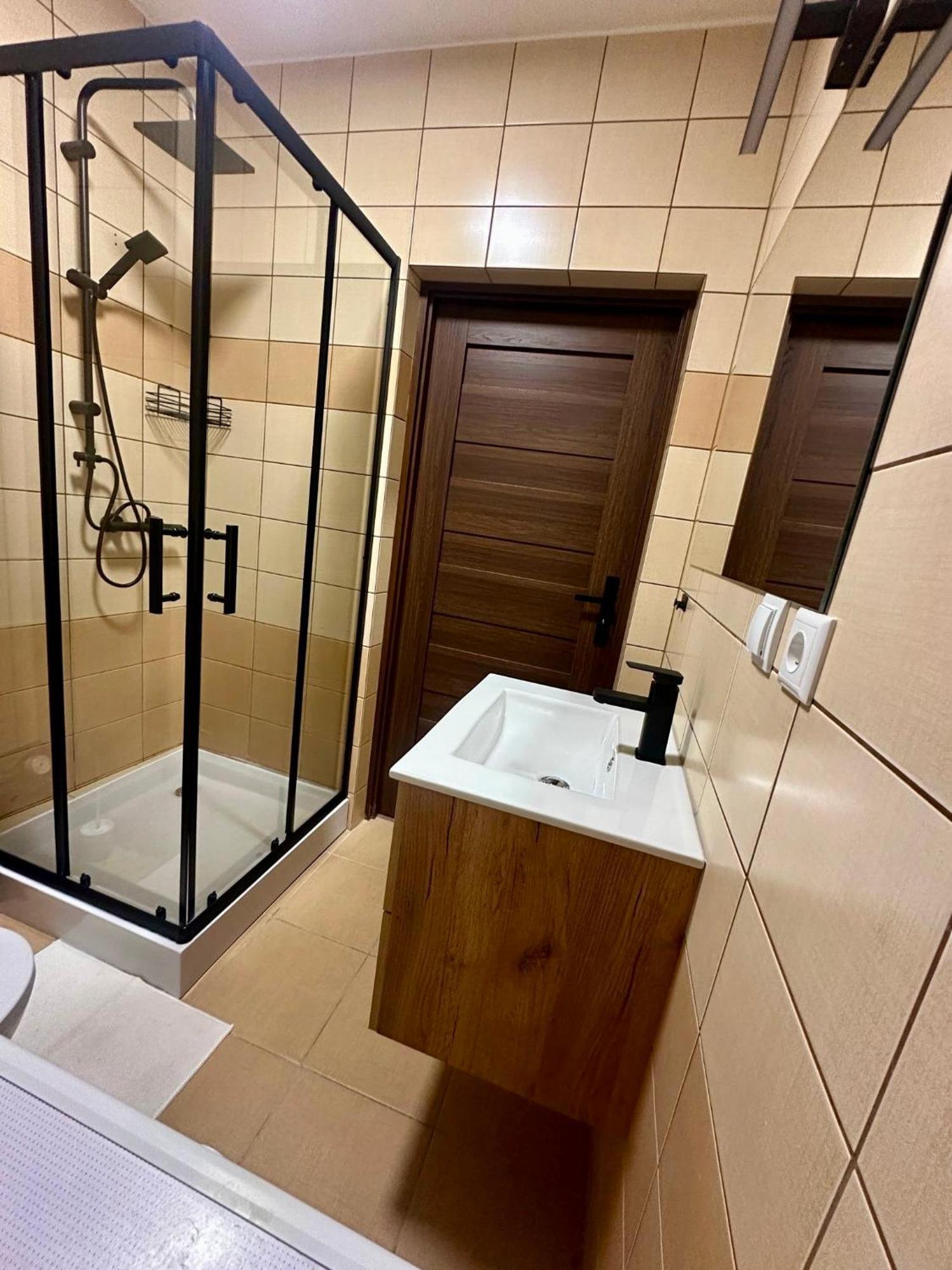 Apartament Wisteria プシェムィシル エクステリア 写真