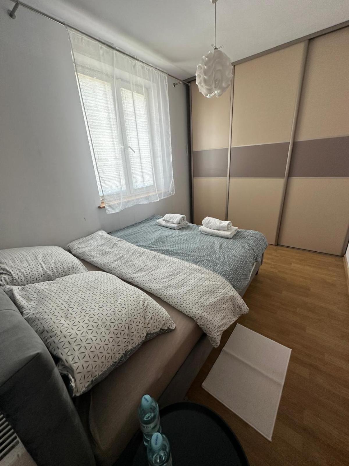 Apartament Wisteria プシェムィシル エクステリア 写真
